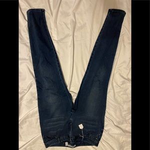 EUC Chico’s Med wash denim jeans. Size 2/14.
